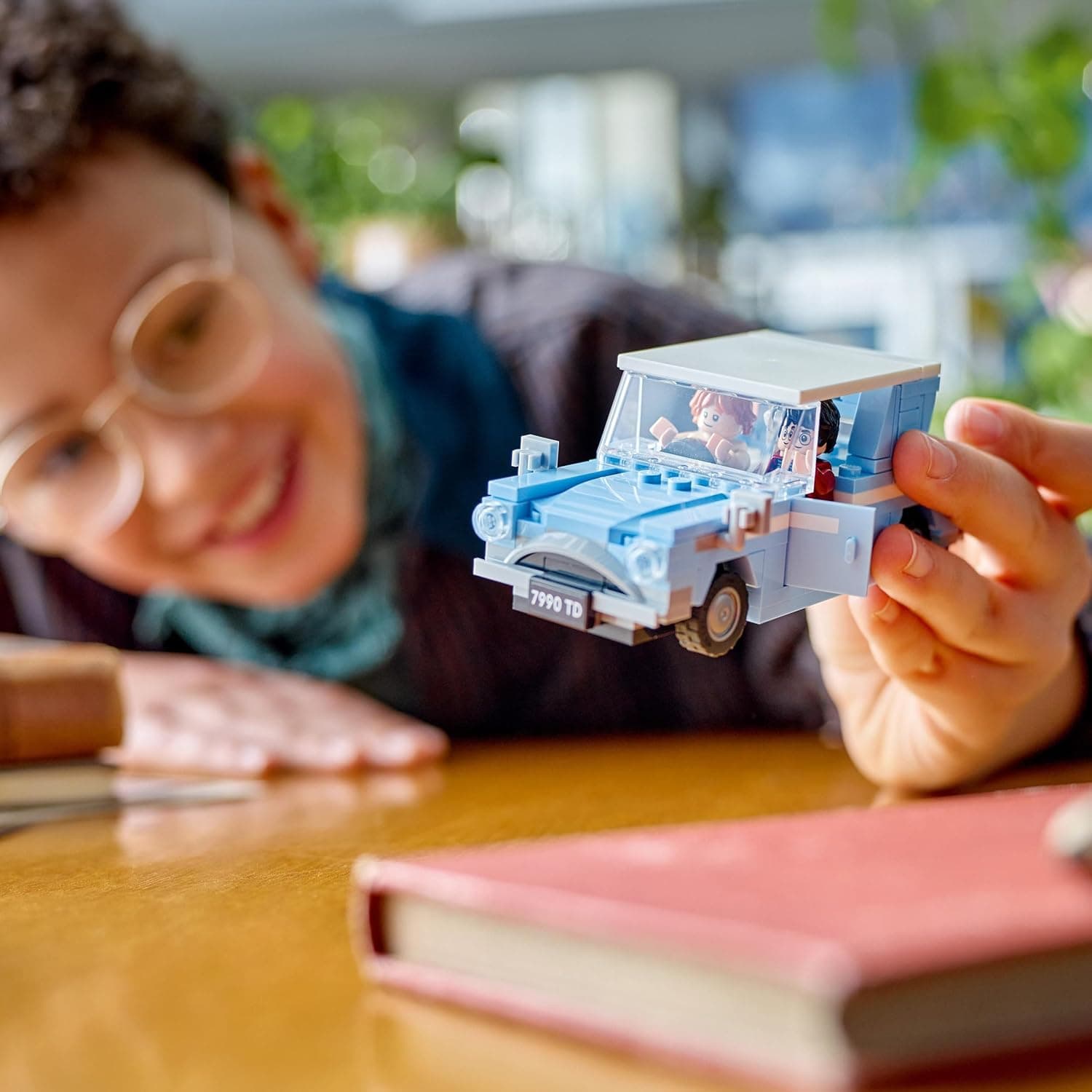 LEGO Harry Potter Fliegender Ford Anglia, baubares Spielzeug-Auto für Kinder – Bild 2