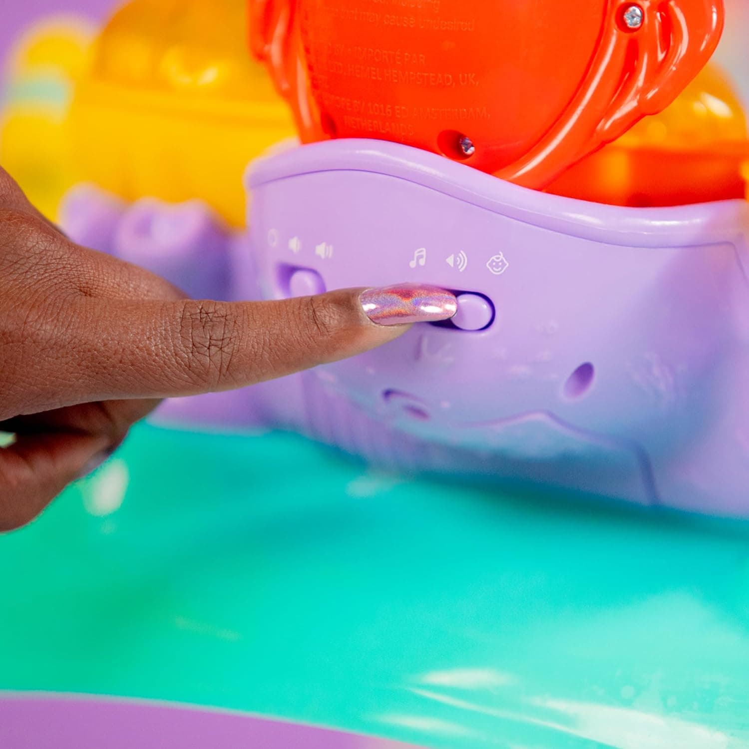 Disney Die kleine Meerjungfrau Meer von Aktivitäten Baby Aktivitätshopser mit interaktivem Spielzeug, Lichtern & Musik mit Disney Prinzessin Arielle – Bild 5